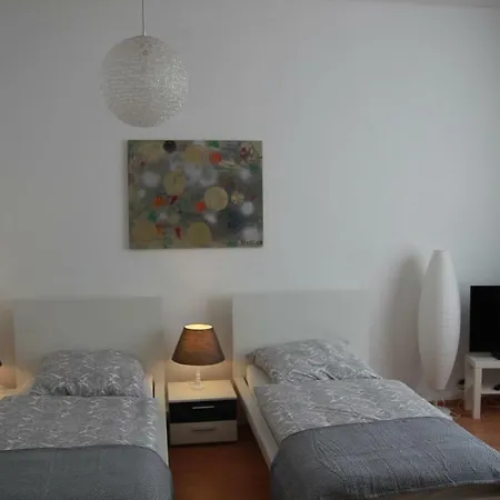 Wolf Apartment *